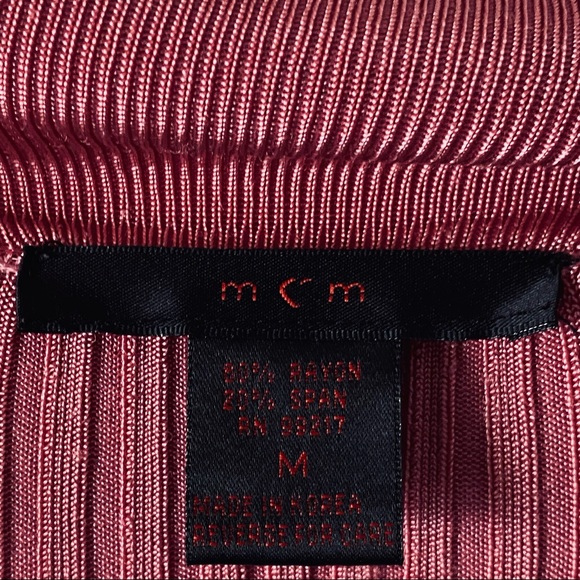 Pink Rayon with Spandex front -button 3/4 sleeve Women Medium top. - Picture 3 of 4